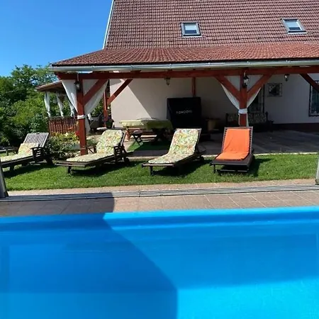 Kutvoelgy Vendeghaz Vac
